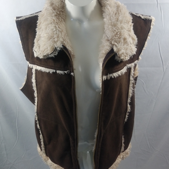 Faded. Vest - Picture 3 of 4